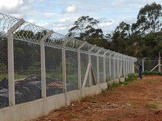 VENDA E INSTALAÇÃO DE TELAS DE ALAMBRADOS (todos os tipos)